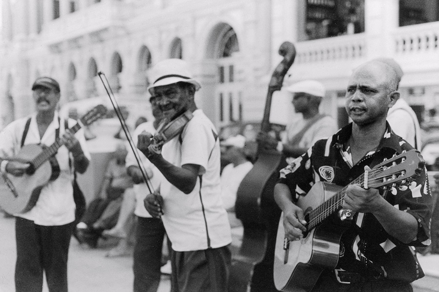 Santiago de Cuba, 2017: musicians in the central square.