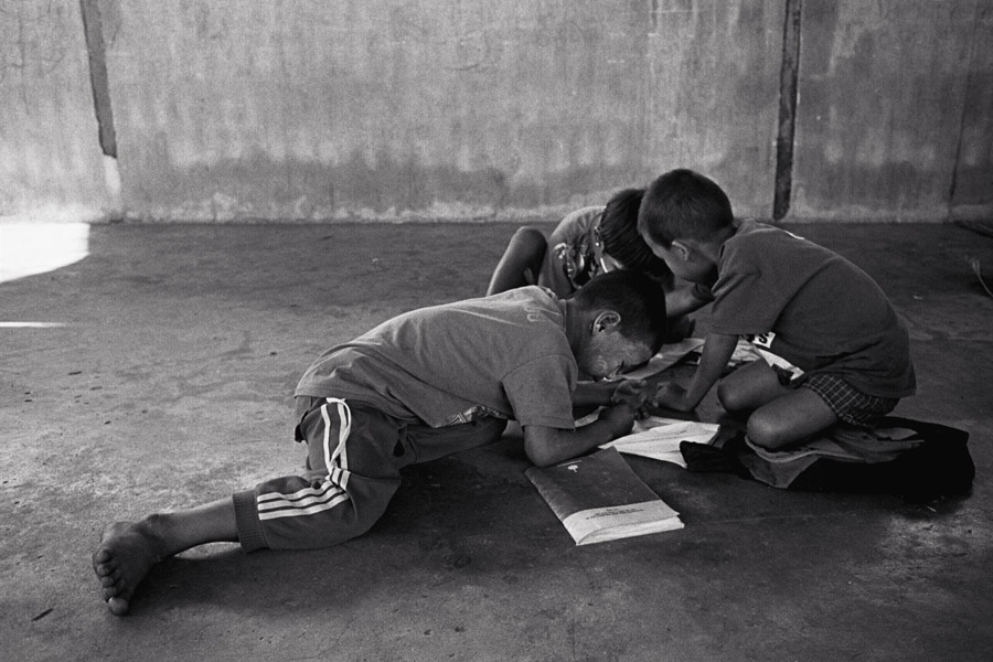 Huay Kha Lote: not all classes are well-equipped. There may not be enough seats, or large enough desks.