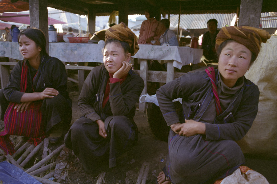 Nampan village, Inle Lake, Southern Shan State 2008: Pa-O ethnic women at the largest floating market on the lake.