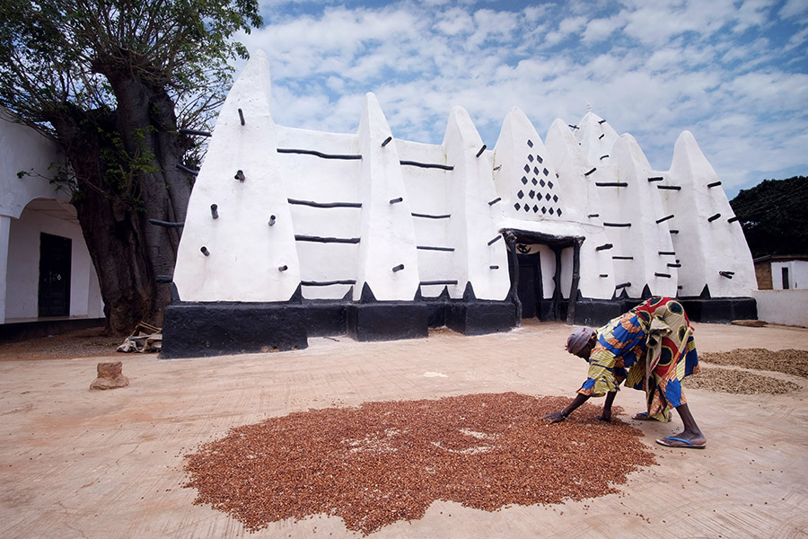 Larabanga, Ghana 2018: Ghana's oldest and most famous mud mosque.